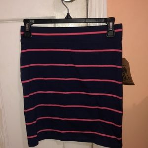 Women’s Mid Length Skirt